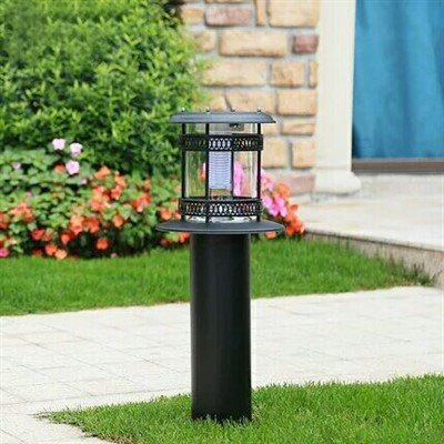 Poste de luz del patio delantero