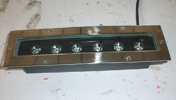 Lámpara de pie LED con control por voz